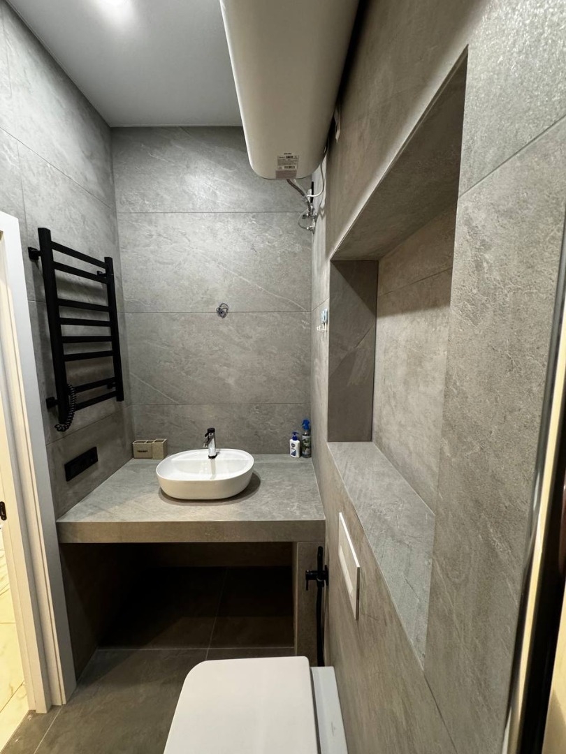 продажа двухкомнатной квартиры номер A-174690 в Приморском районе, фото номер 15